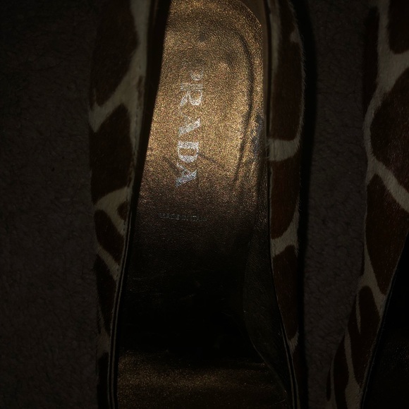 Prada giraffe print sz37 - Picture 5 of 7